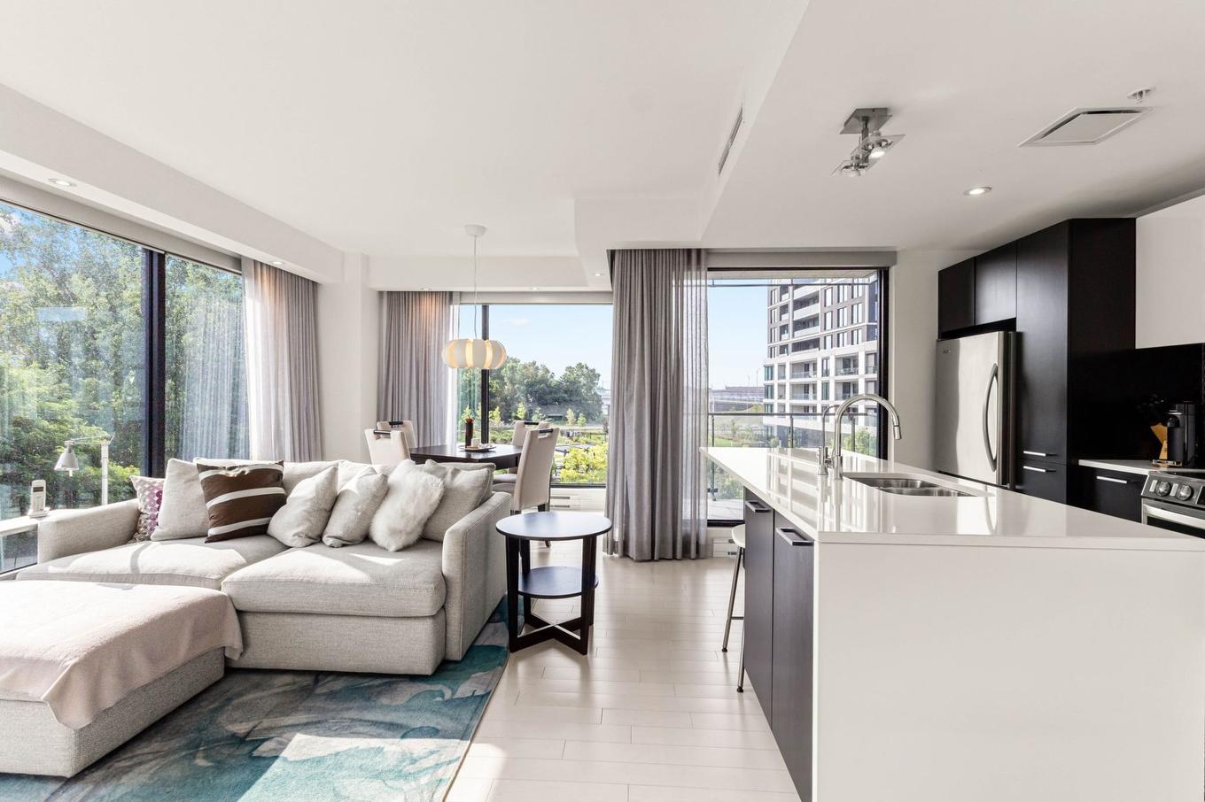 Salon - 303-299 Rue De La Rotonde, Montréal (Verdun/Île-Des-Soeurs), QC - Indoor Photo Showing Living Room