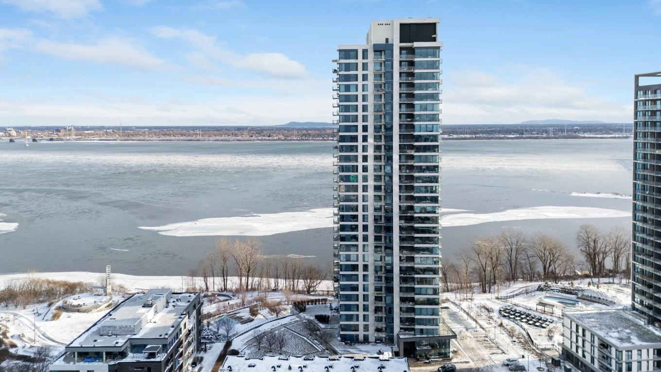 Exterior - 303-299 Rue De La Rotonde, Montréal (Verdun/Île-Des-Soeurs), QC - Outdoor With Body Of Water With View