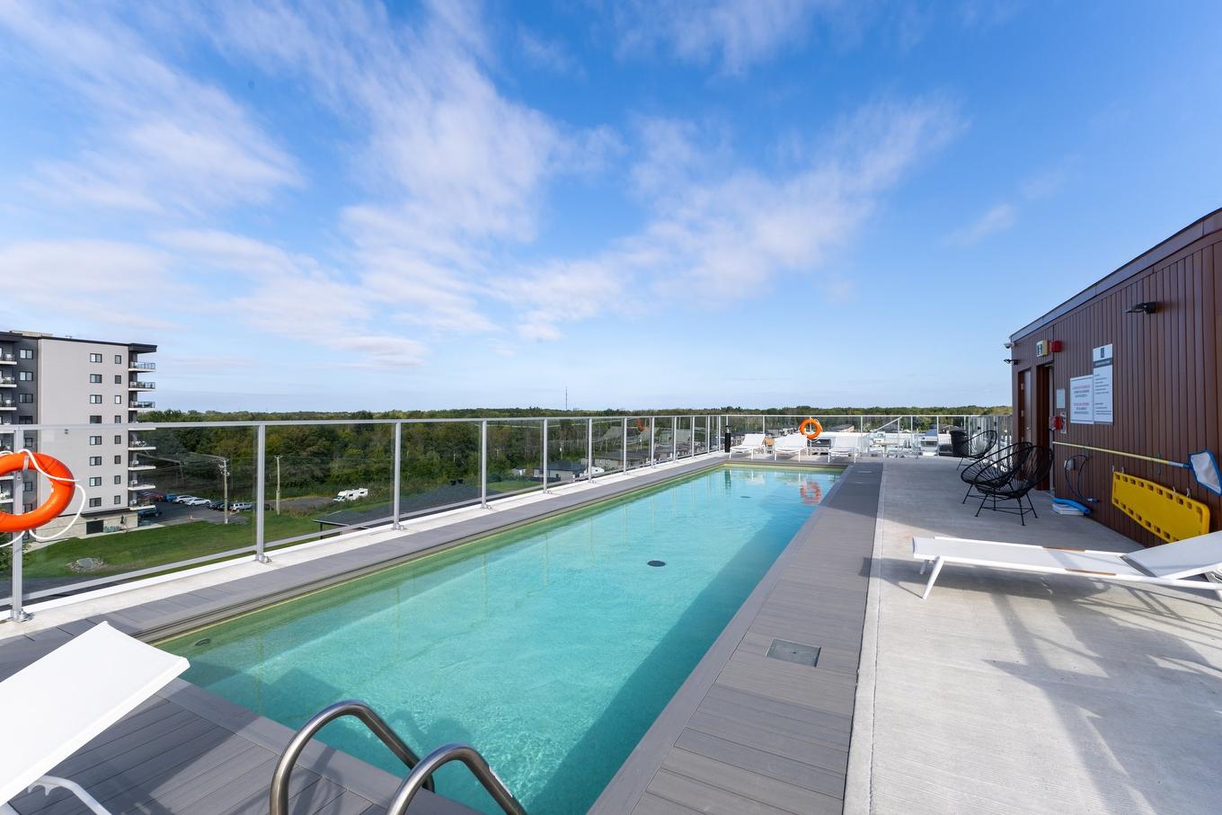 Piscine - 316-170 Rue Principale, Saint-Zotique, QC - Outdoor With In Ground Pool With View