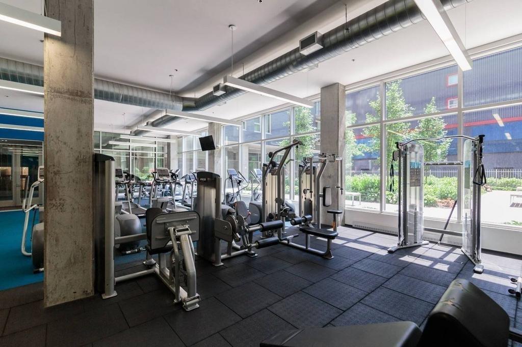 Common room - 907-1414 Rue Chomedey, Montréal (Ville-Marie), QC - Indoor Photo Showing Gym Room