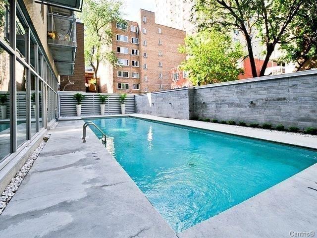 Pool - 907-1414 Rue Chomedey, Montréal (Ville-Marie), QC - Outdoor With In Ground Pool