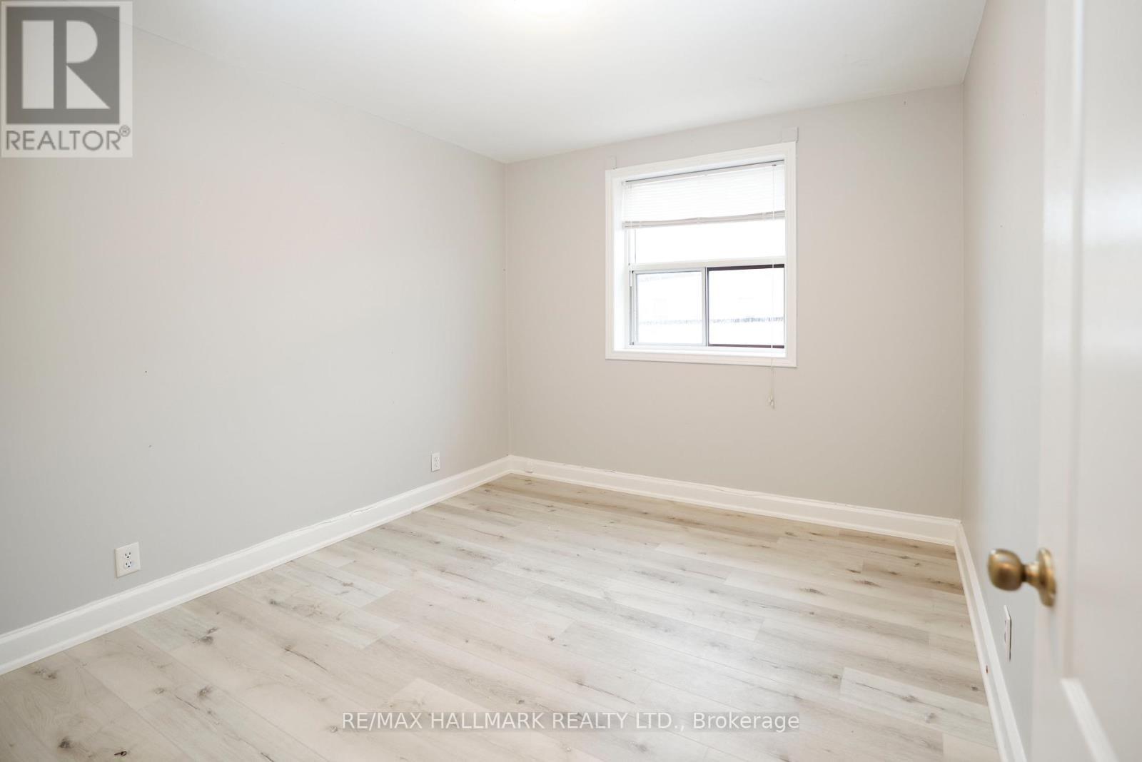 1 - 37 Holland Street, Bradford West Gwillimbury, ON - Indoor Photo Showing Other Room