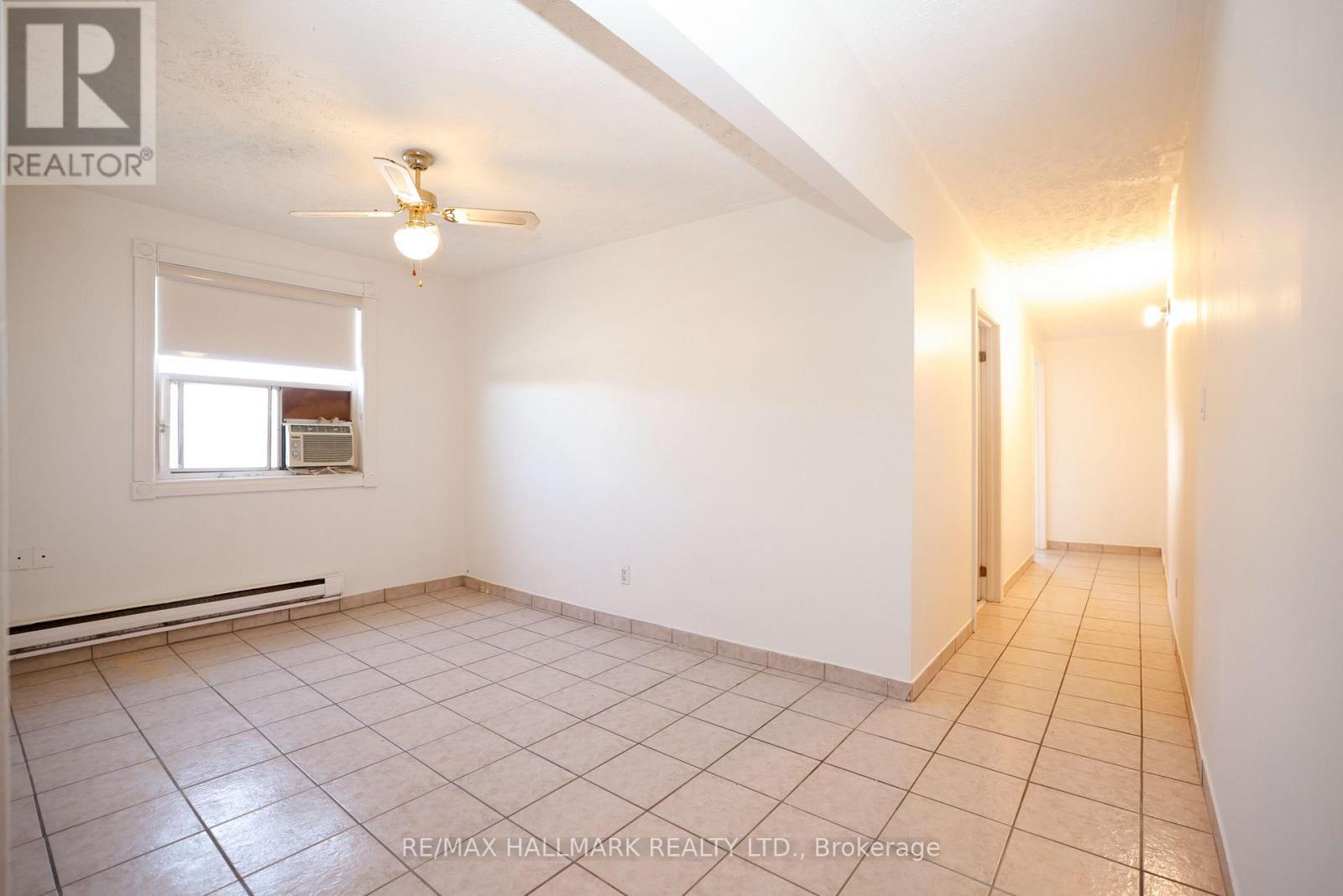 3 - 37 Holland Street W, Bradford West Gwillimbury, ON