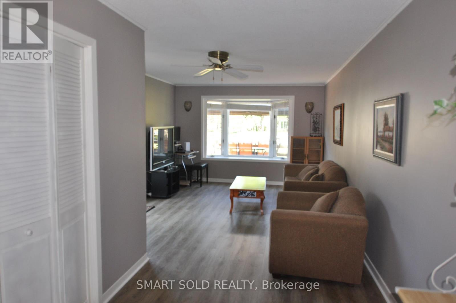 75 Lake Avenue, Ramara, ON - Indoor