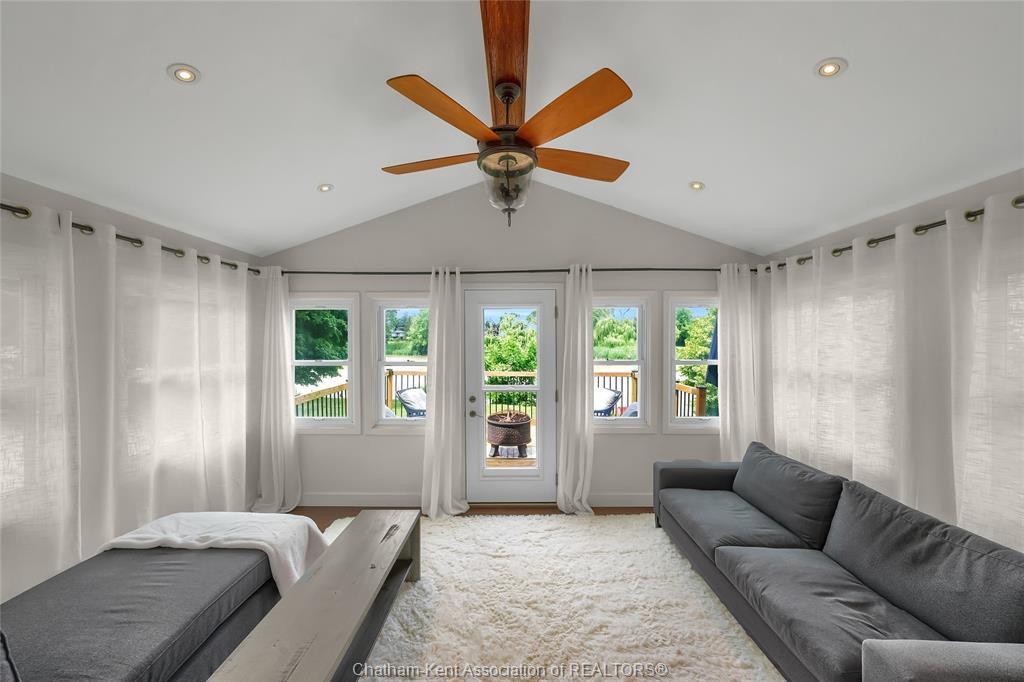 7677 Riverview Line, Chatham, ON