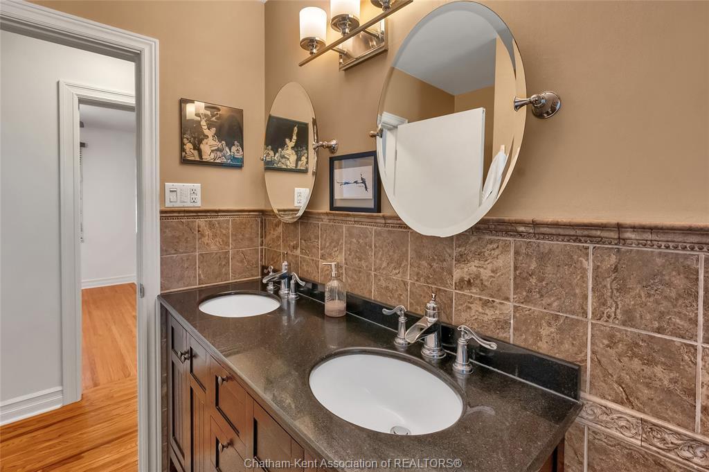 7677 Riverview Line, Chatham, ON