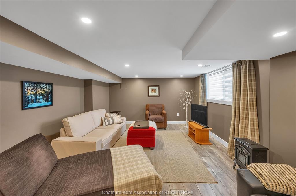 7677 Riverview Line, Chatham, ON