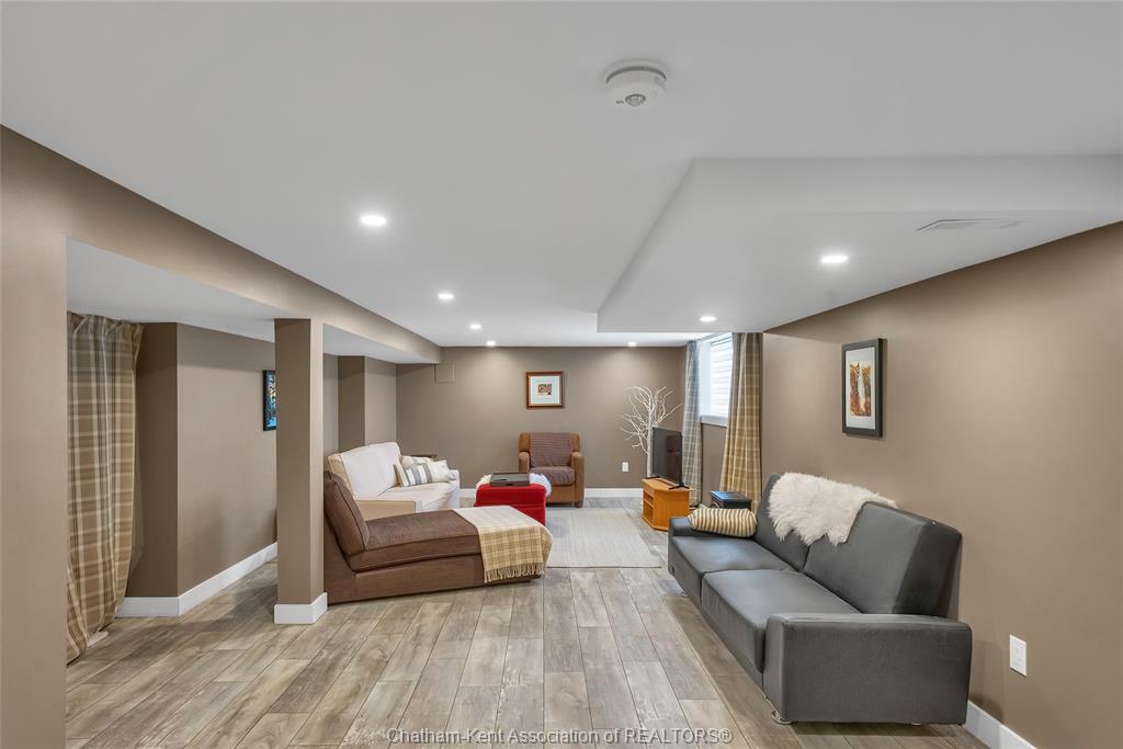 7677 Riverview Line, Chatham, ON