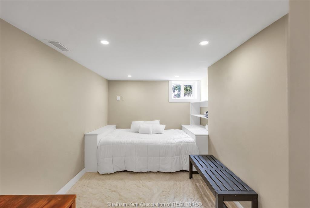 7677 Riverview Line, Chatham, ON