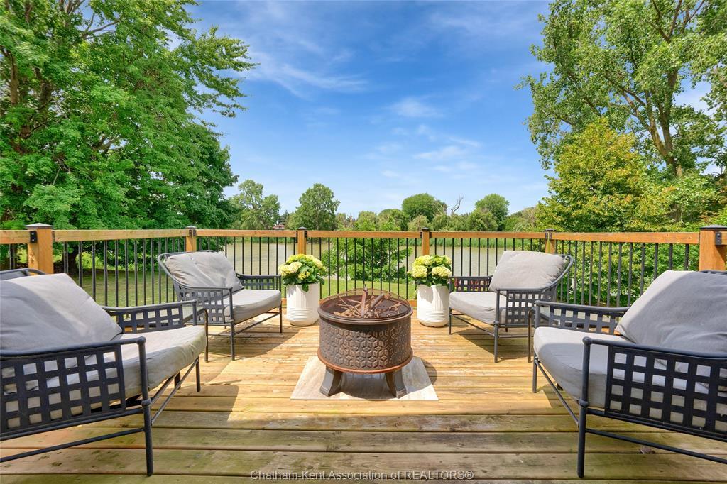 7677 Riverview Line, Chatham, ON