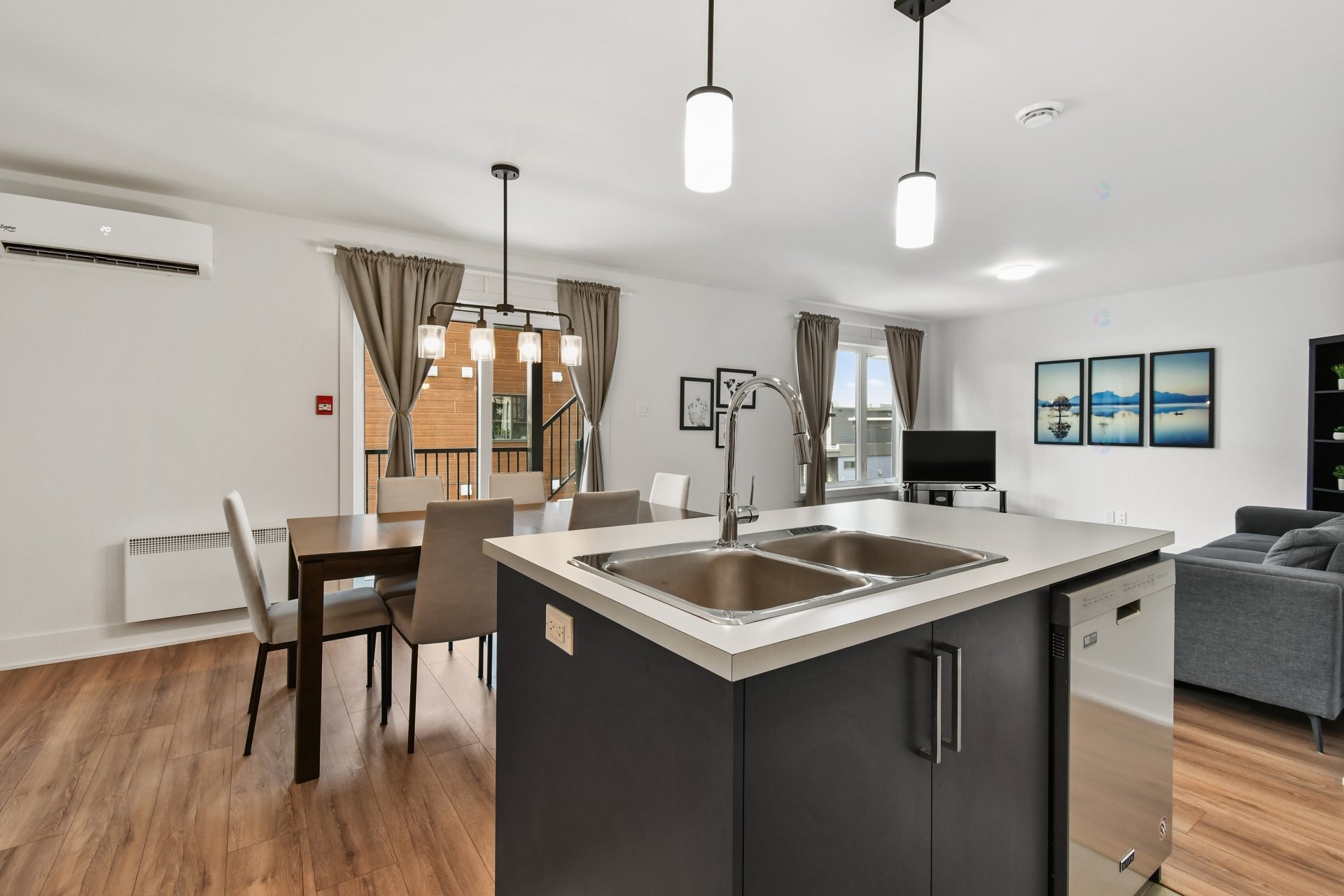 Vue d'ensemble - 301-60 Rue Chénier, Saint-Philippe, QC - Indoor Photo Showing Kitchen With Double Sink