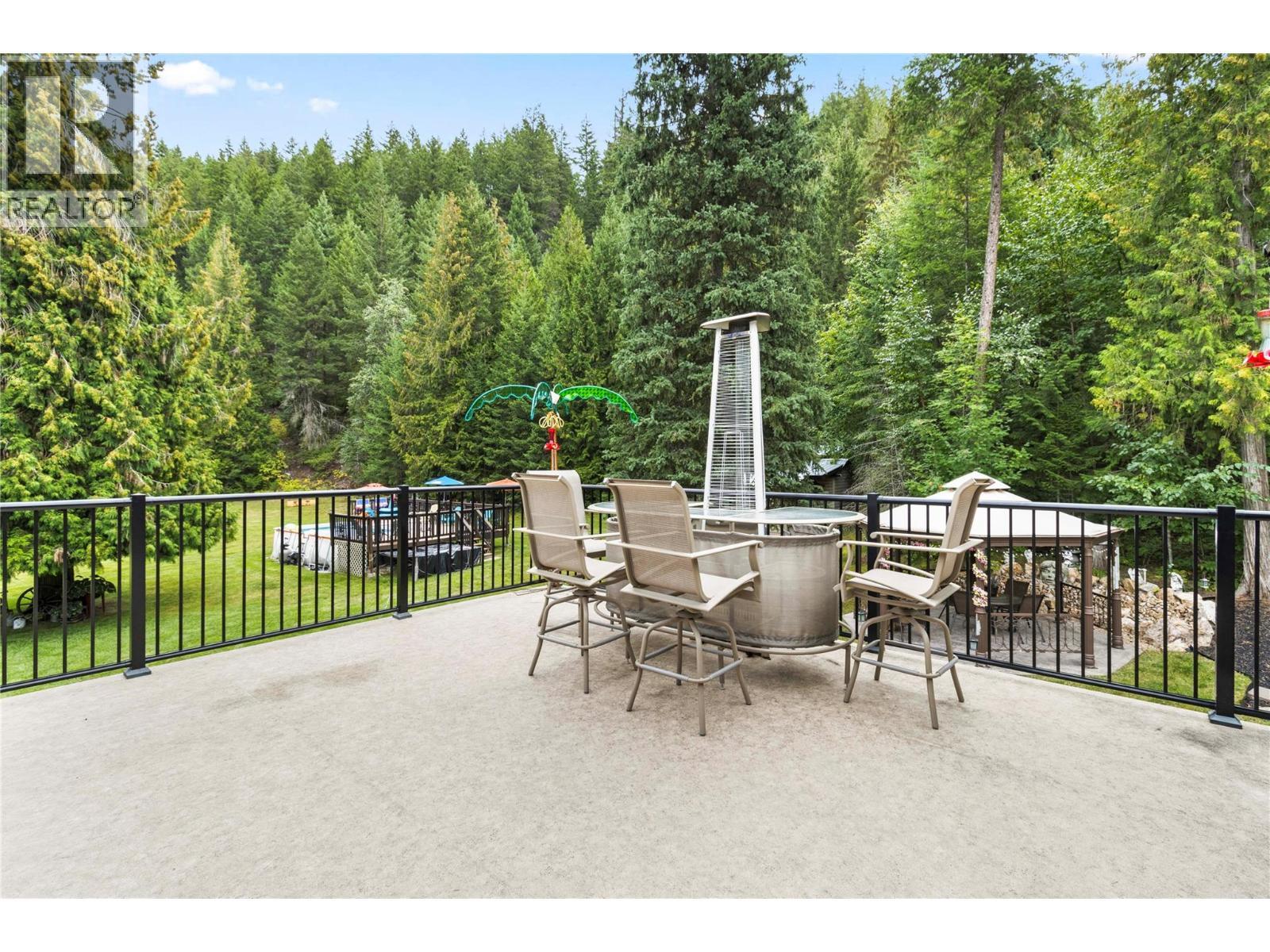 2746 Balmoral Road, Blind Bay, BC - Outdoor With Deck Patio Veranda