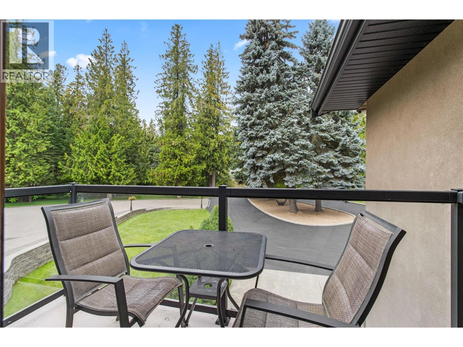 2746 Balmoral Road, Blind Bay, BC - Outdoor With Deck Patio Veranda
