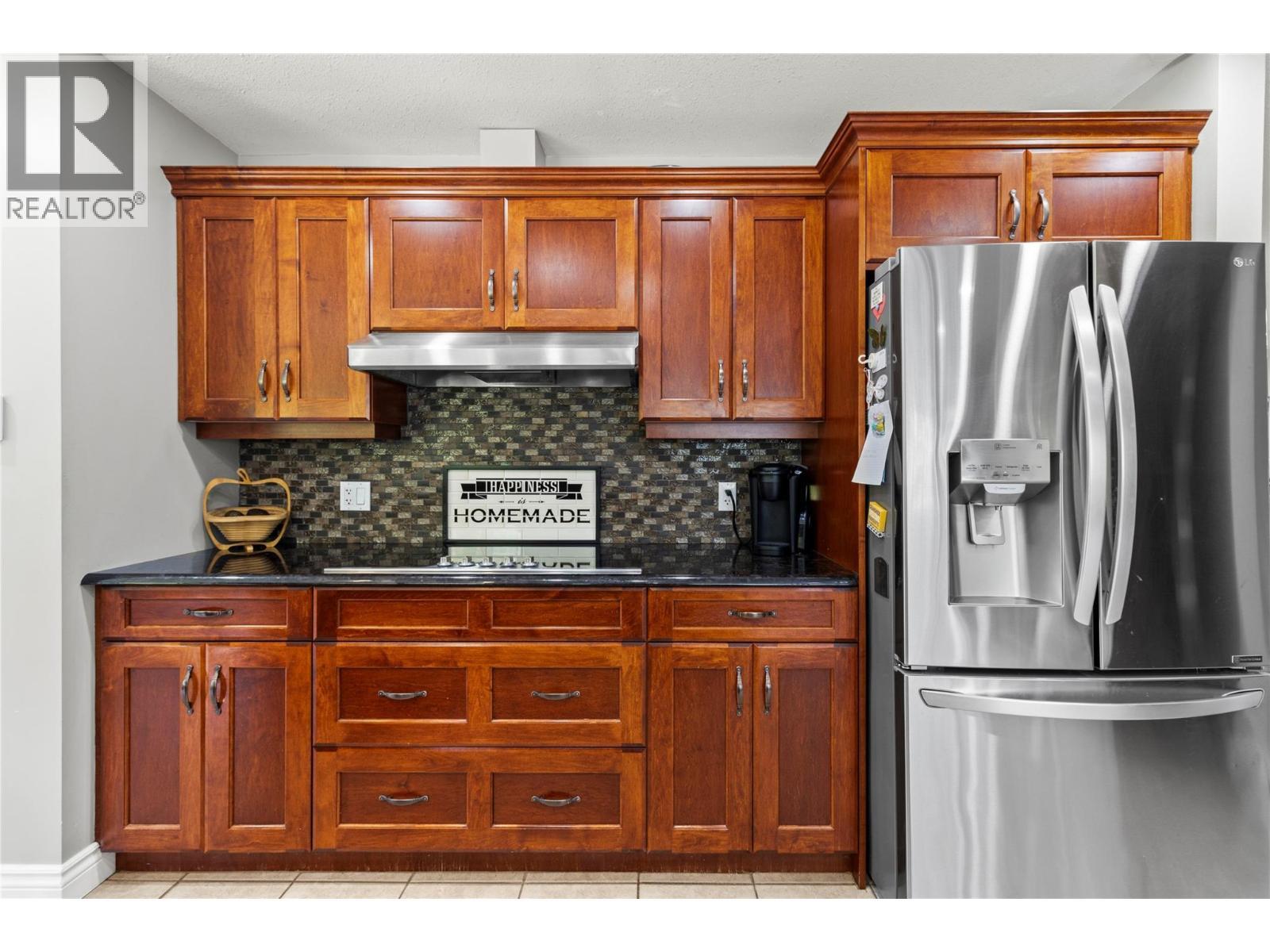2746 Balmoral Road, Blind Bay, BC - Indoor Photo Showing Kitchen