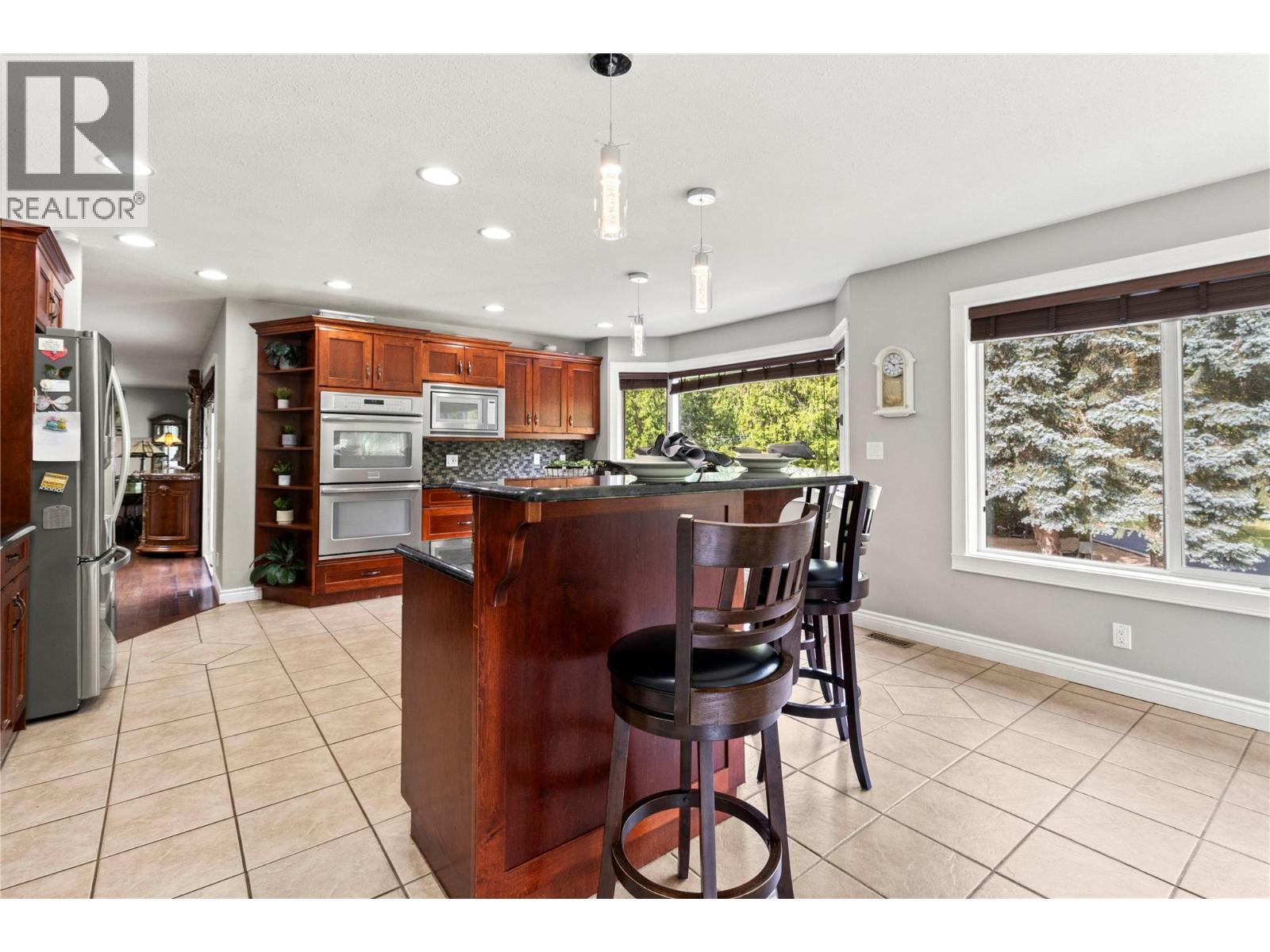 2746 Balmoral Road, Blind Bay, BC - Indoor Photo Showing Other Room