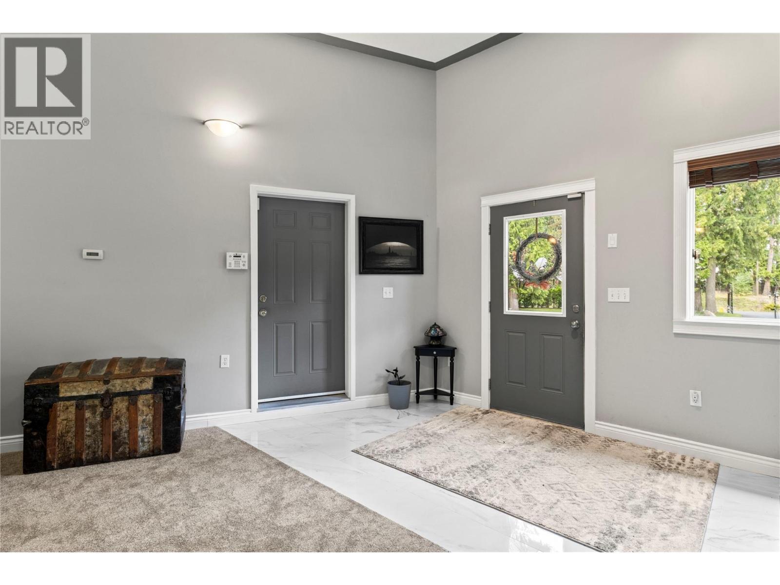 2746 Balmoral Road, Blind Bay, BC - Indoor Photo Showing Other Room