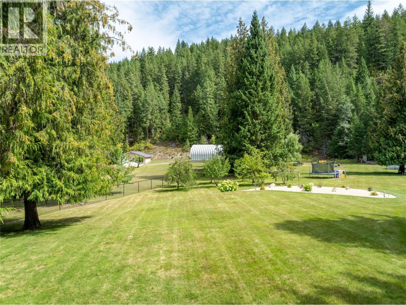 2746 Balmoral Road, Blind Bay, BC - Outdoor