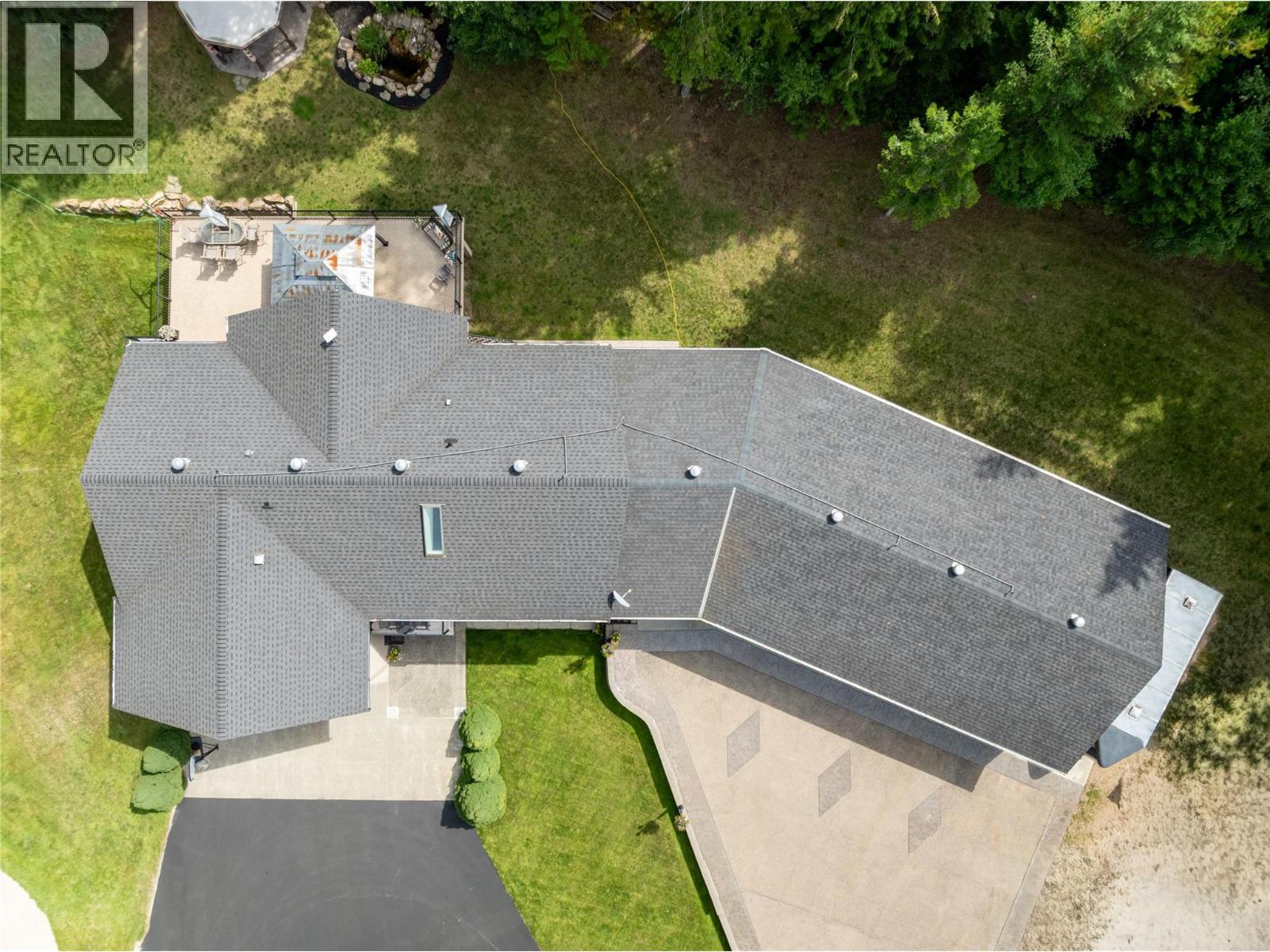 2746 Balmoral Road, Blind Bay, BC - Outdoor