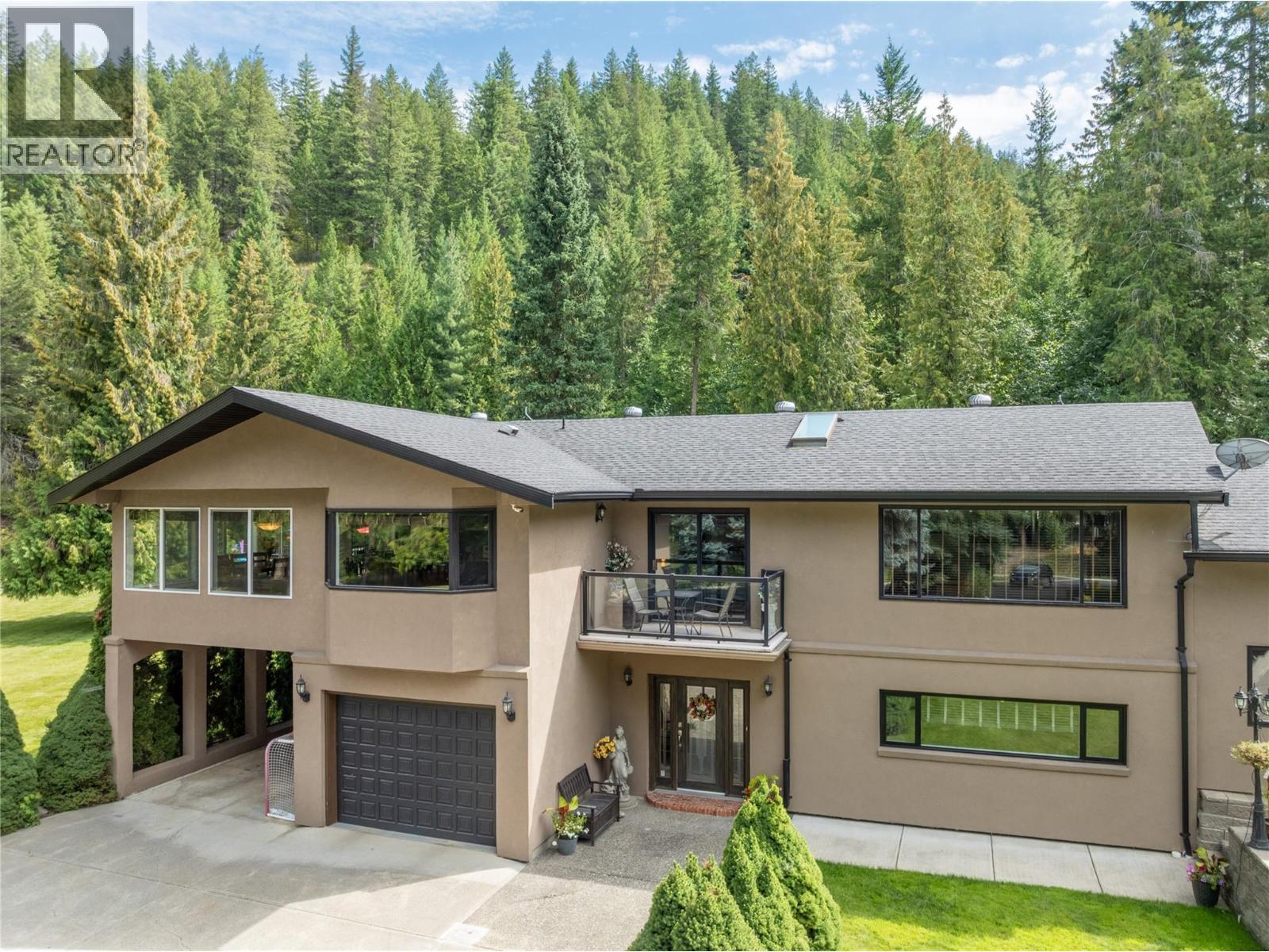 2746 Balmoral Road, Blind Bay, BC - Outdoor