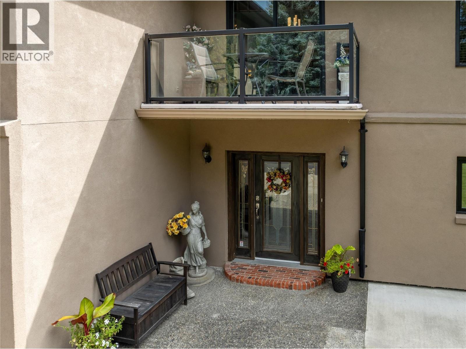 2746 Balmoral Road, Blind Bay, BC -