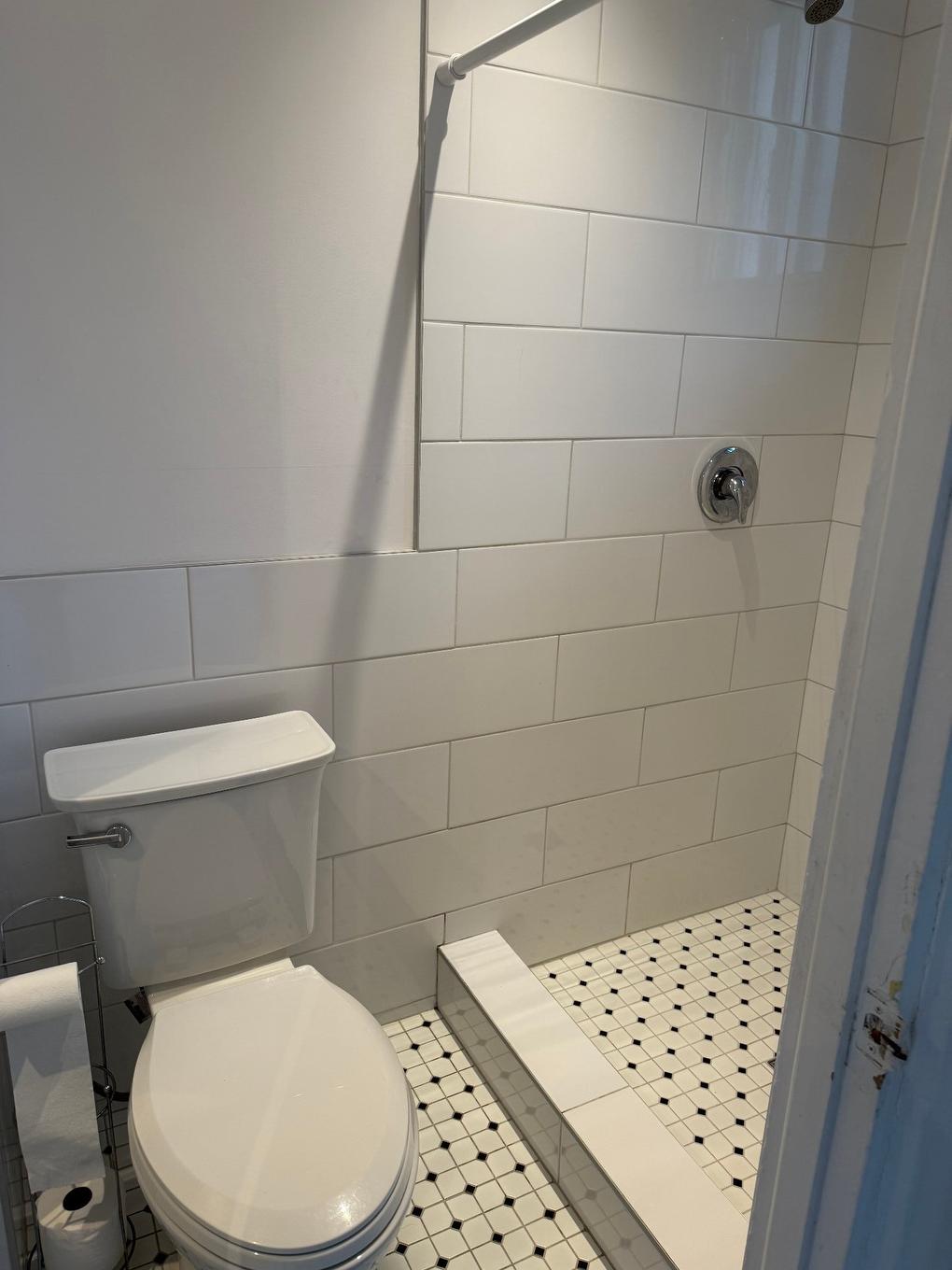 Bathroom - 7159 Rue De La Roche, Montréal (Villeray/Saint-Michel/Parc-Extension), QC - Indoor Photo Showing Bathroom