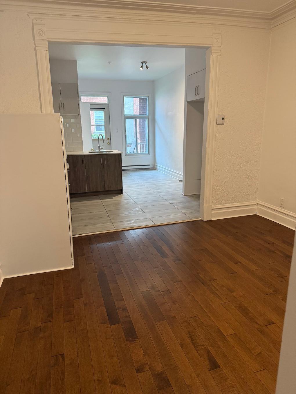 Living room - 7159 Rue De La Roche, Montréal (Villeray/Saint-Michel/Parc-Extension), QC - Indoor Photo Showing Other Room