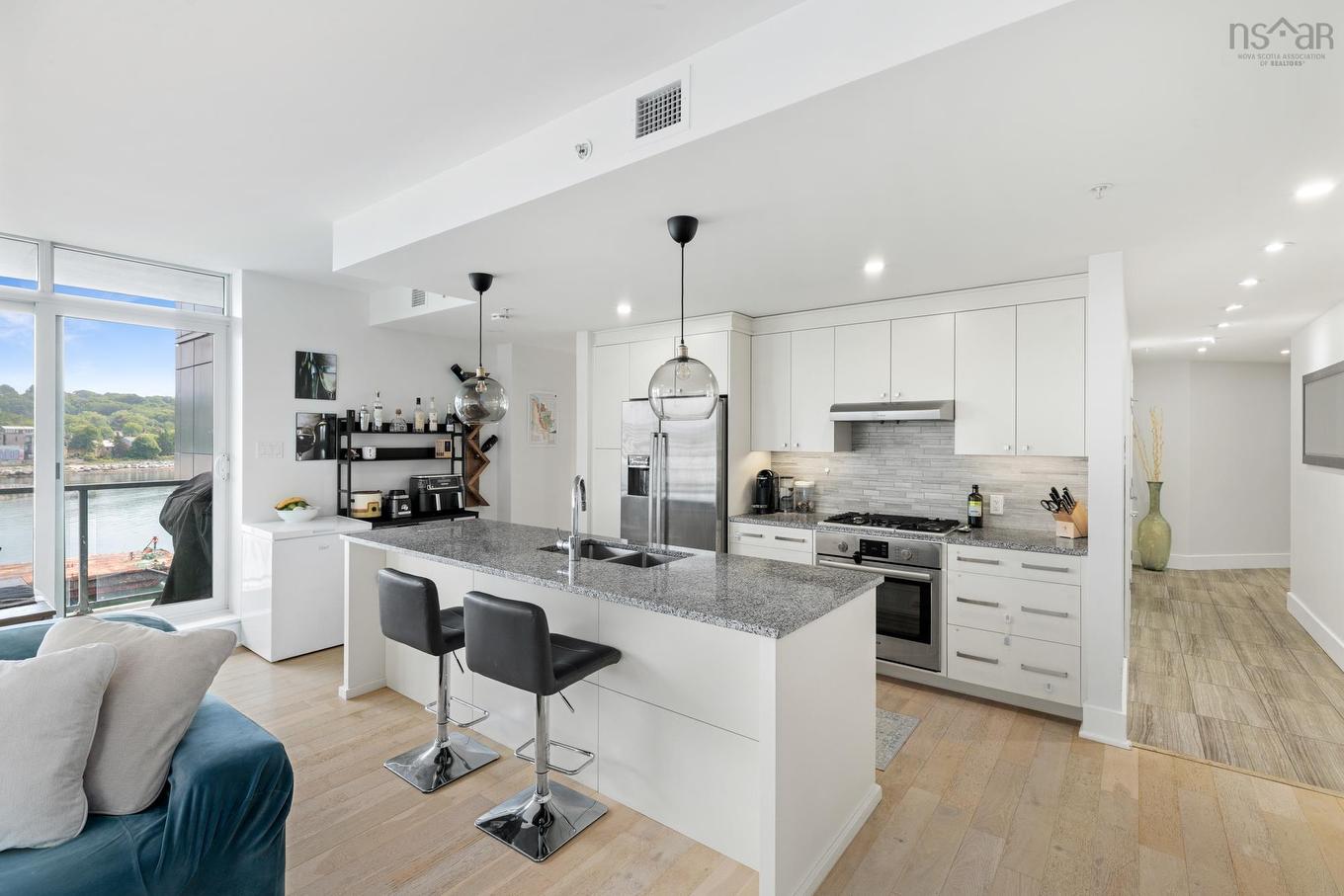 206 67 Kings Wharf Place, Dartmouth, NS