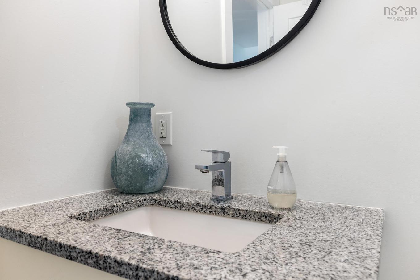 206 67 Kings Wharf Place, Dartmouth, NS