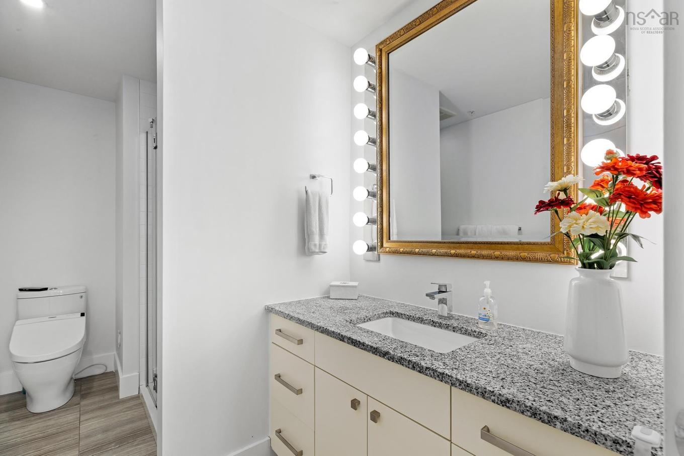 206 67 Kings Wharf Place, Dartmouth, NS