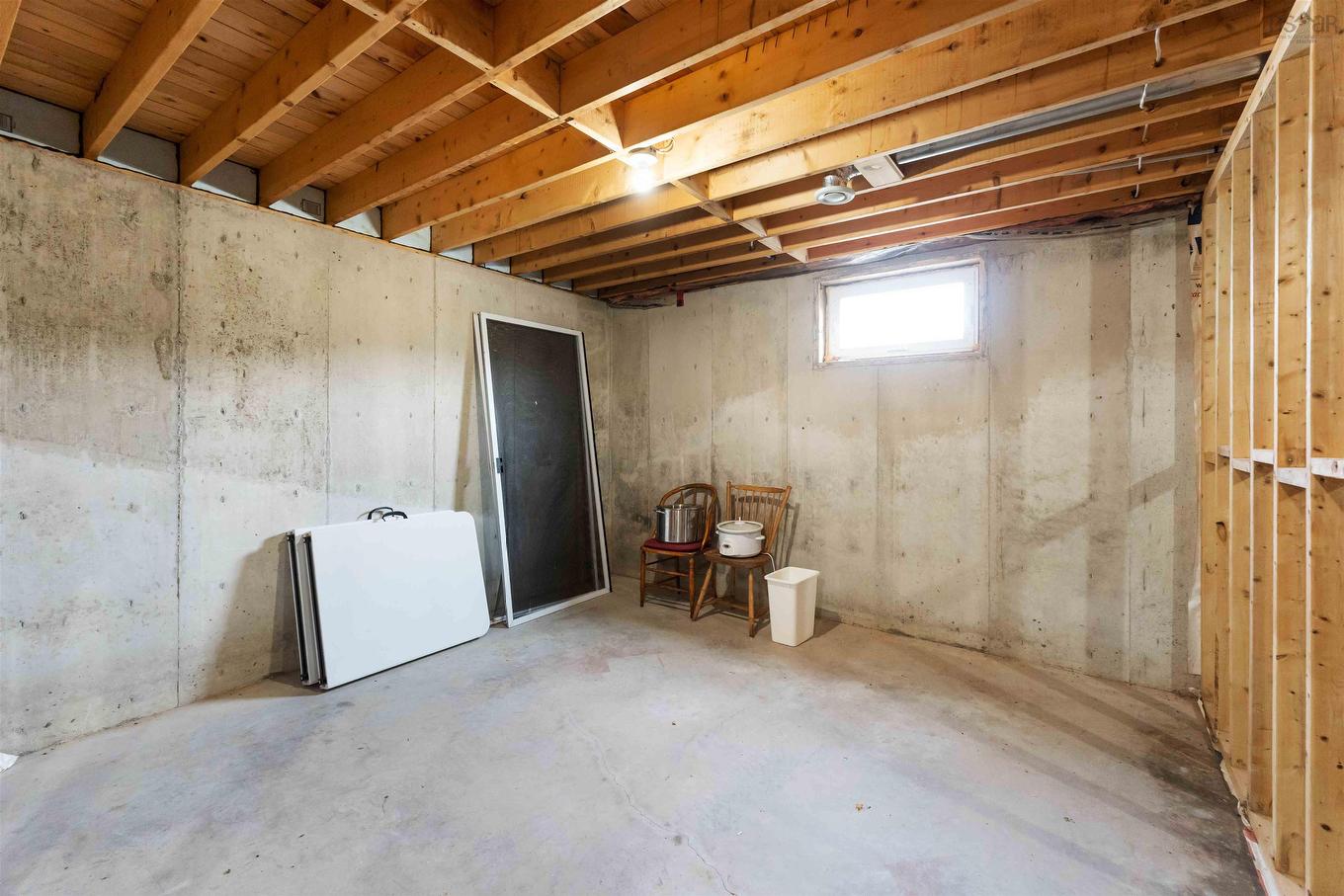 885 Fort Point Road, Ashmore, NS