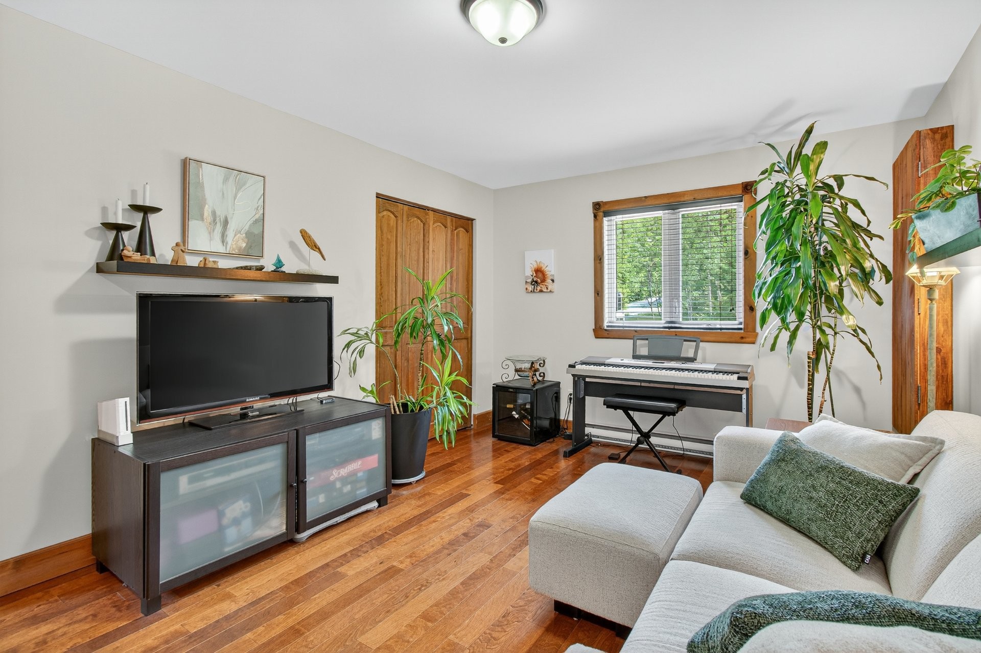 Boudoir - 126 Ch. Des Simoneau, Lac-Simon, QC - Indoor