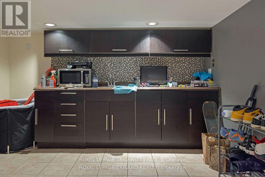 69 Shavian Boulevard, London North (North A), ON - Indoor