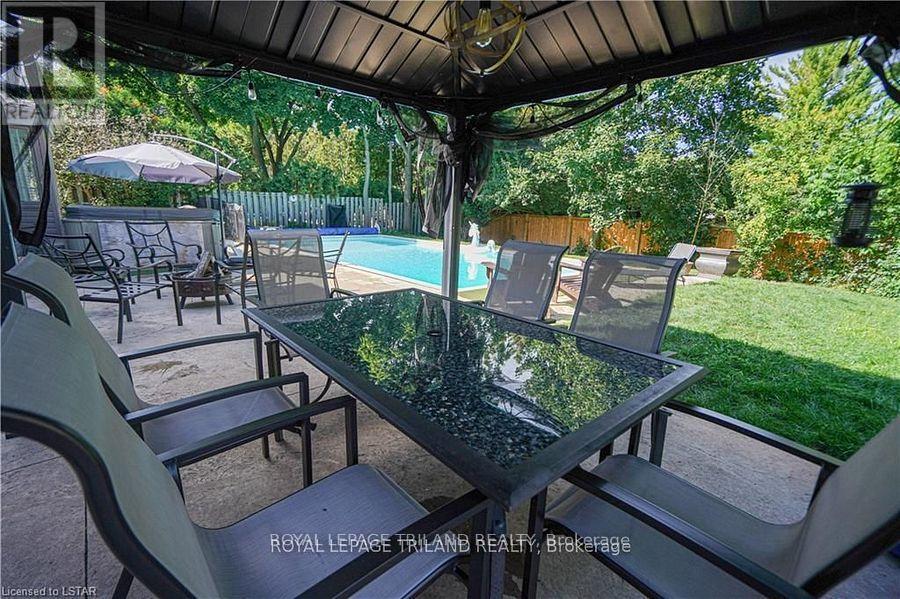 69 Shavian Boulevard, London North (North A), ON - Outdoor With In Ground Pool With Deck Patio Veranda