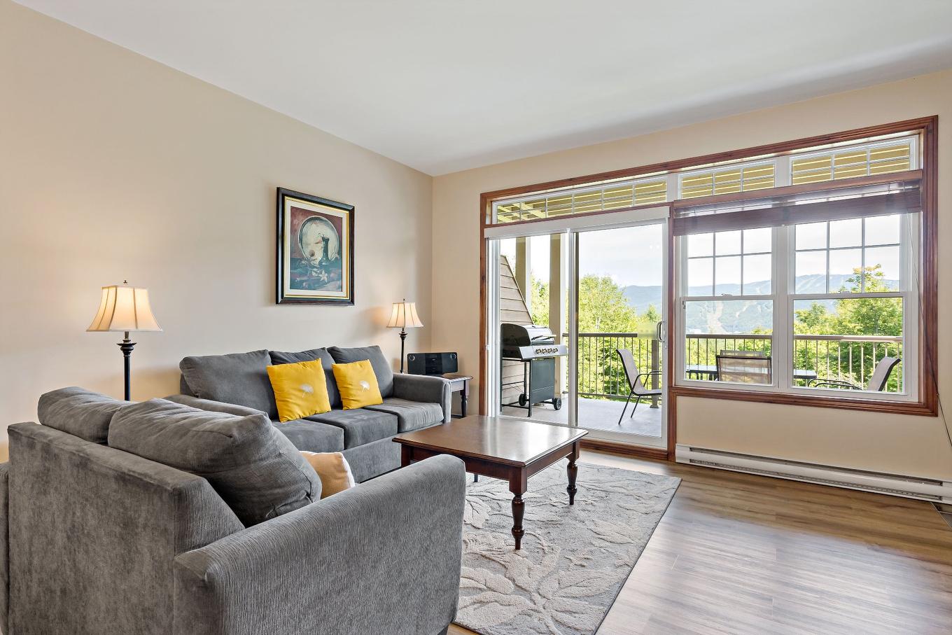 Living room - 7-225 Rue Du Mont-Plaisant, Mont-Tremblant, QC - Indoor Photo Showing Living Room