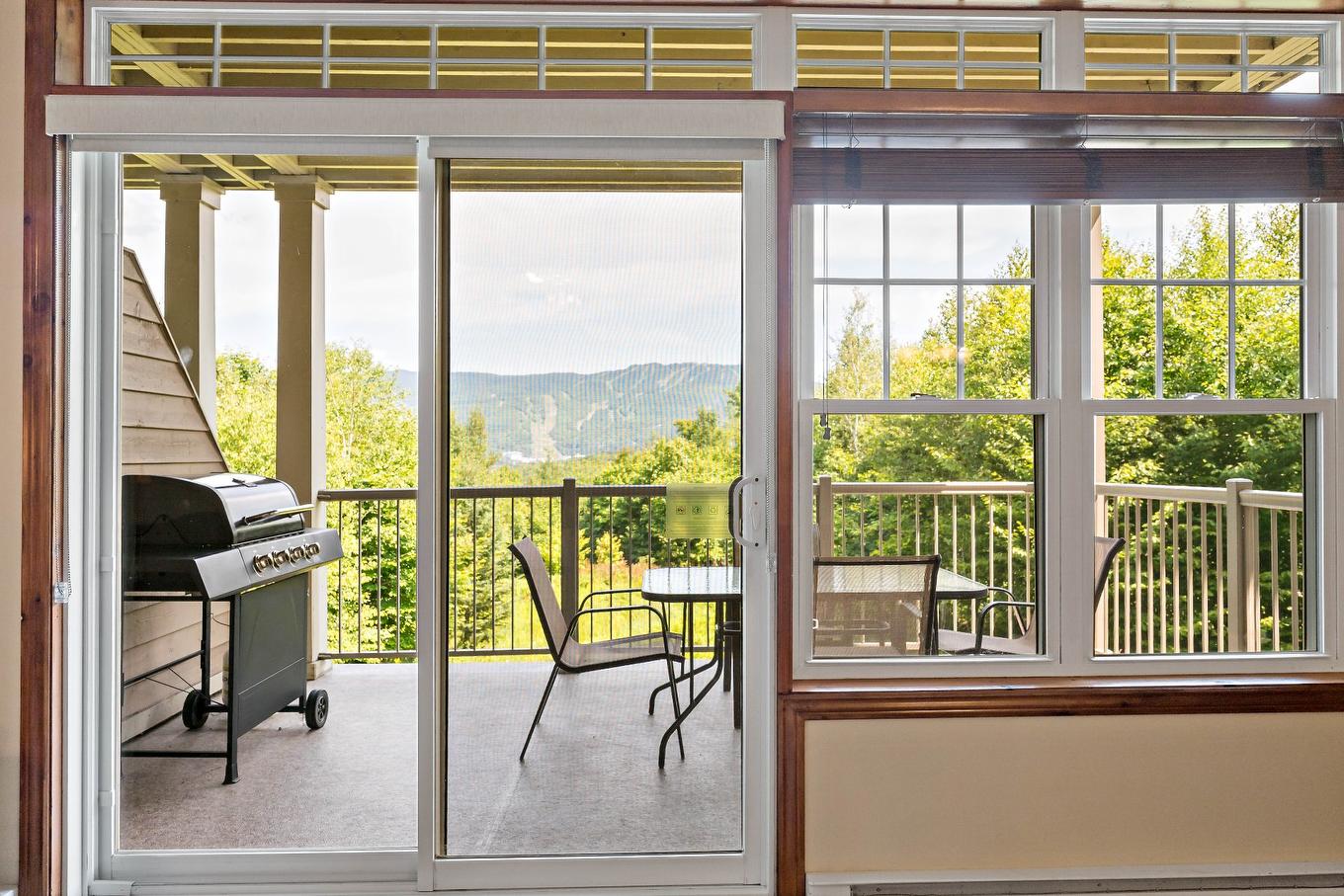 View - 7-225 Rue Du Mont-Plaisant, Mont-Tremblant, QC - Indoor Photo Showing Other Room