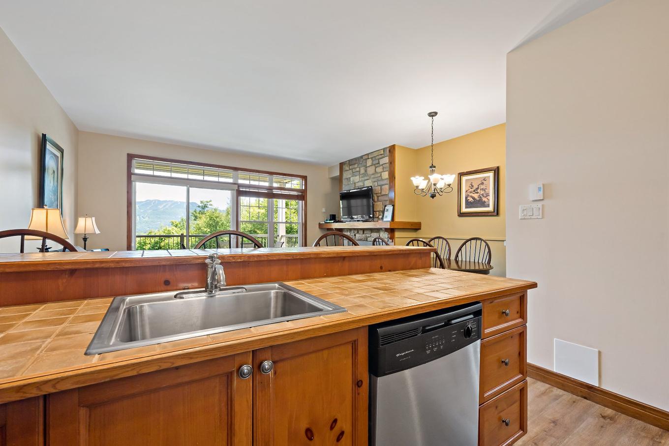 Kitchen - 7-225 Rue Du Mont-Plaisant, Mont-Tremblant, QC - Indoor Photo Showing Kitchen
