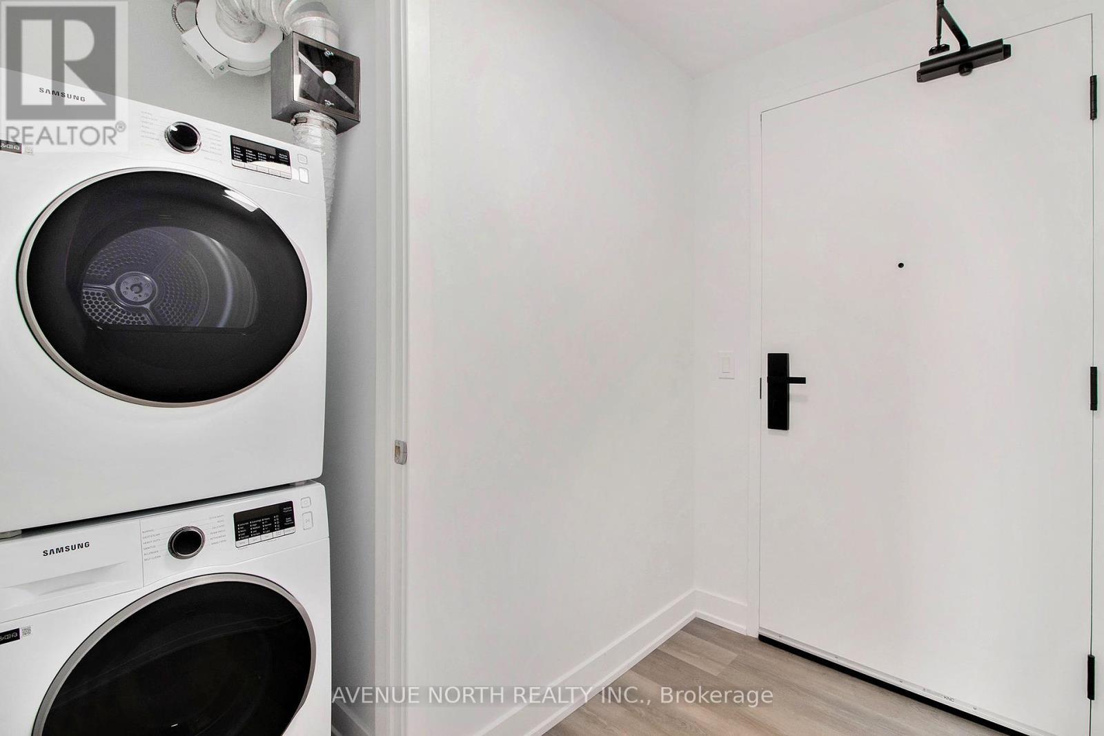 1312 - 280 Montgomery Street, Ottawa, ON - Indoor Photo Showing Laundry Room