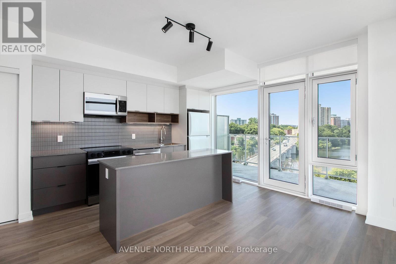 1312 - 280 Montgomery Street, Ottawa, ON - Indoor Photo Showing Kitchen