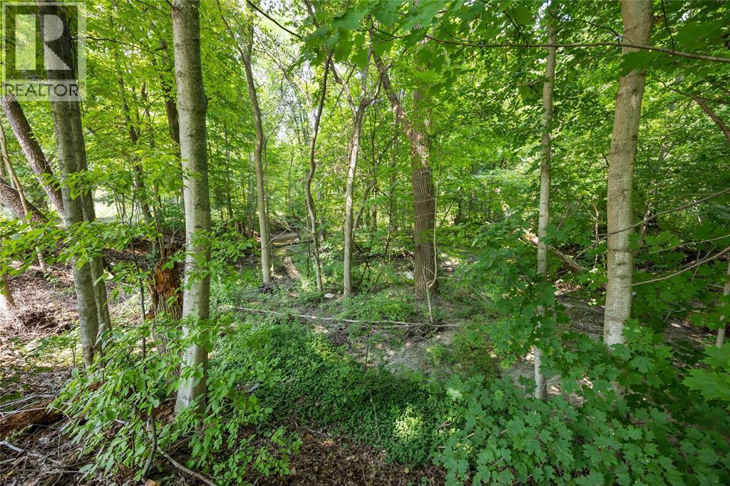 6851 Fleming Street, Plympton-Wyoming, ON