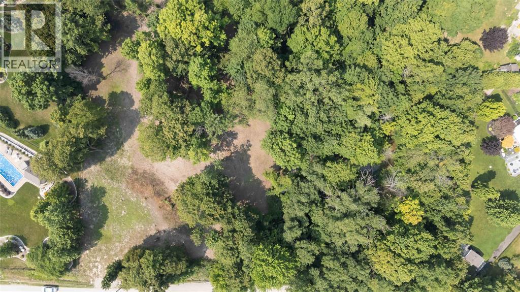 6851 Fleming Street, Plympton-Wyoming, ON