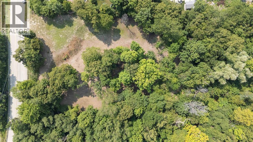 6851 Fleming Street, Plympton-Wyoming, ON