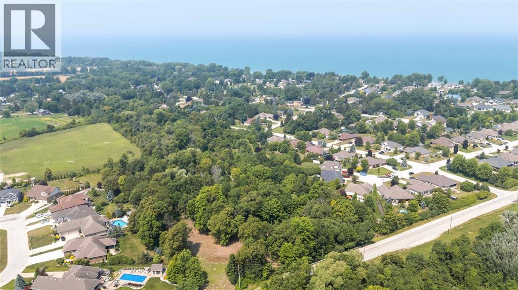 6851 Fleming Street, Plympton-Wyoming, ON