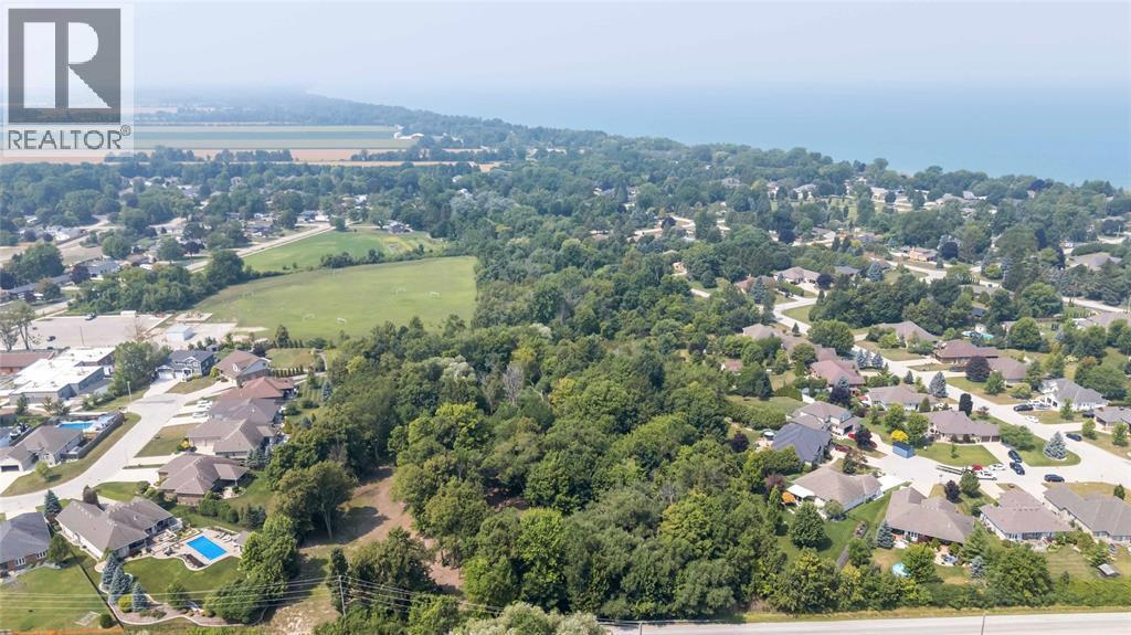 6851 Fleming Street, Plympton-Wyoming, ON