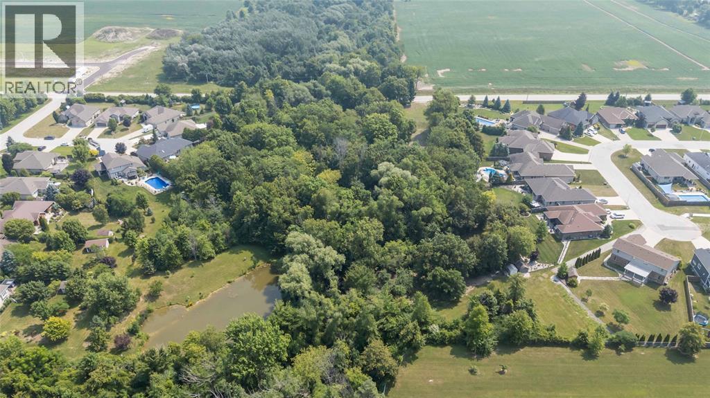 6851 Fleming Street, Plympton-Wyoming, ON