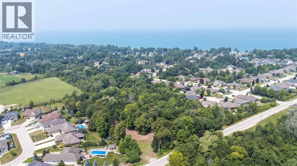 6851 Fleming Street, Plympton-Wyoming, ON