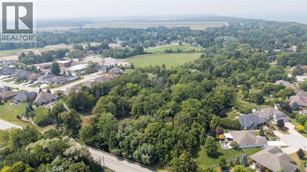 6851 Fleming Street, Plympton-Wyoming, ON