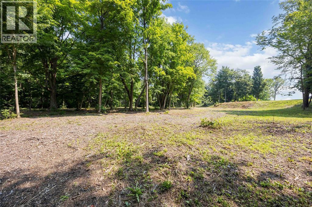 6851 Fleming Street, Plympton-Wyoming, ON