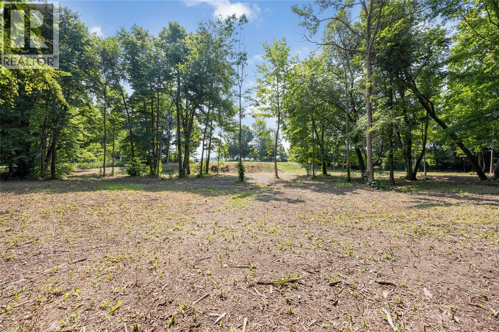 6851 Fleming Street, Plympton-Wyoming, ON