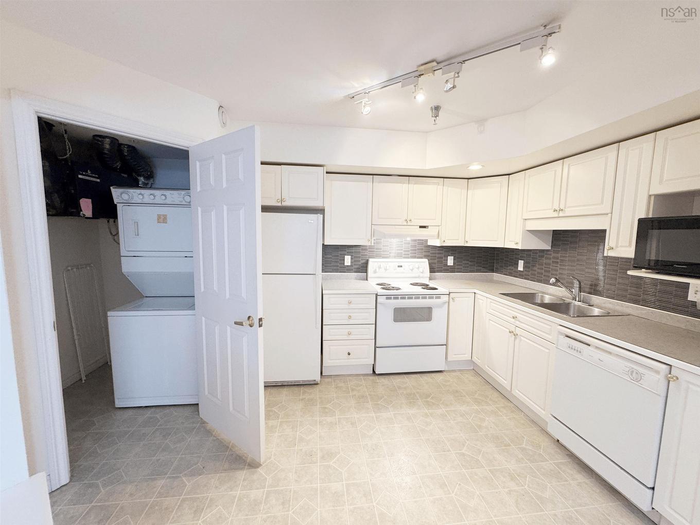 507 1041 Wellington Street, Halifax, NS