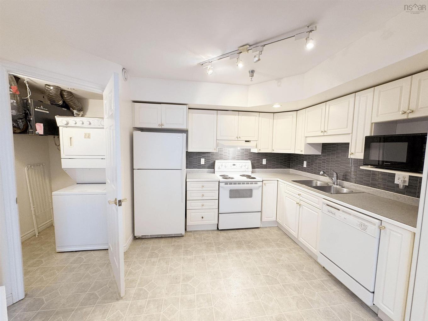 507 1041 Wellington Street, Halifax, NS